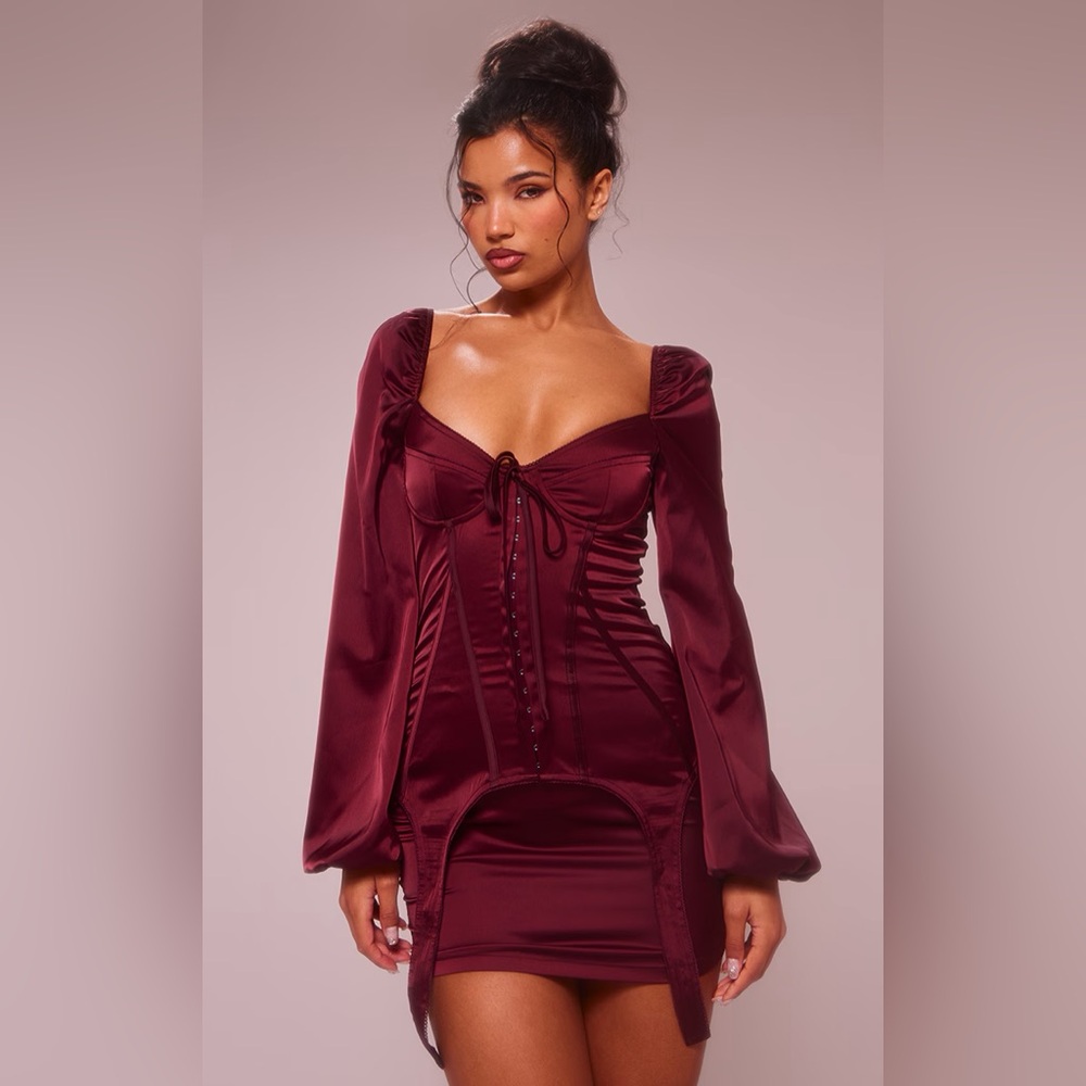 CHERRY RED SATIN BALLOON SLEEVE CUP DETAIL MINI
DRESS size 0